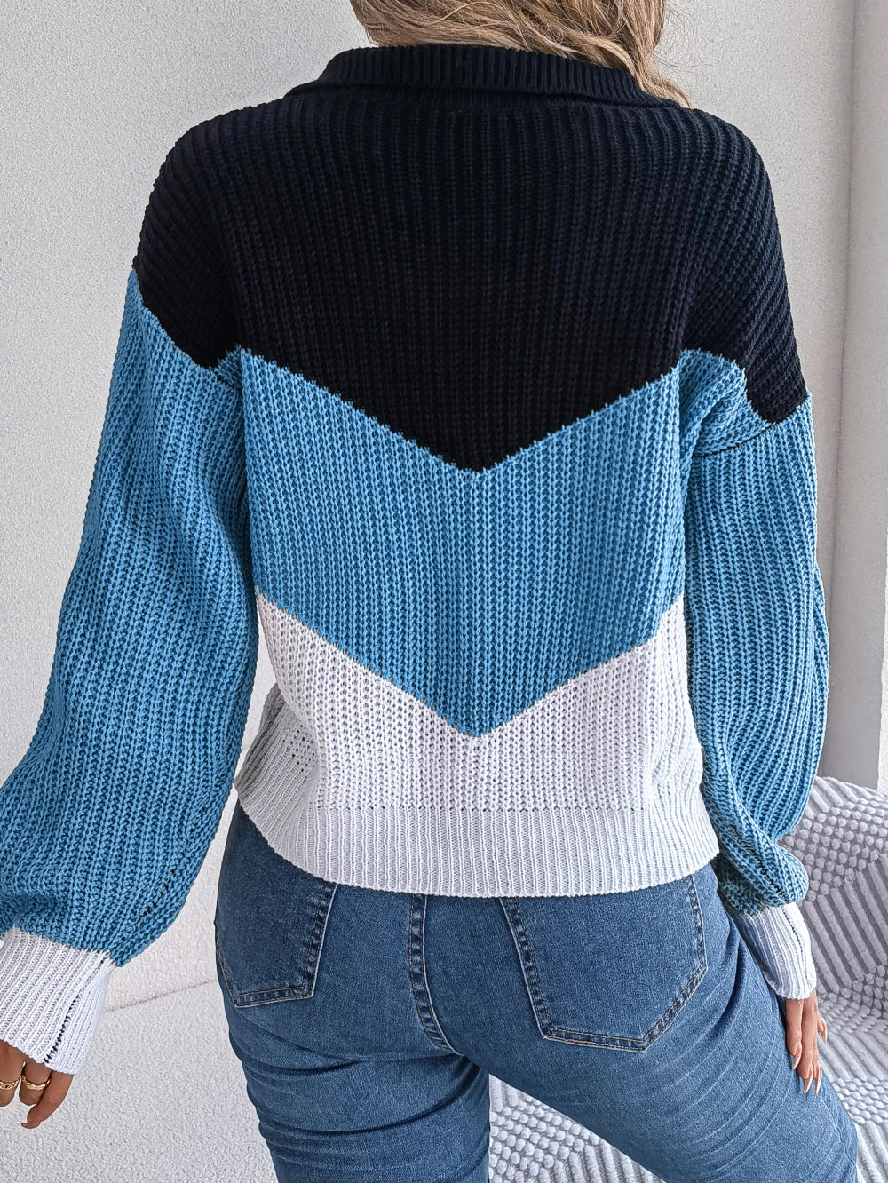 Sweter z dużym golfem - Damski - Phaelya